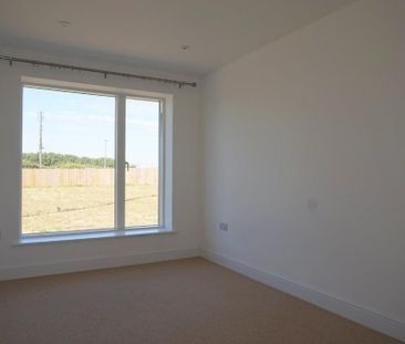 3 bedroom terraced bungalow to rent - Photo 4