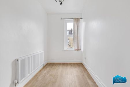 4 bedroom apartment to rent - Photo 3