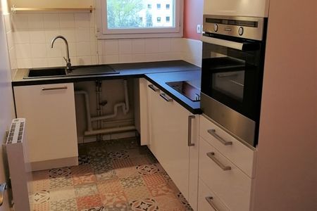 Louer appartement 2 pièces de 42 m² - Photo 2