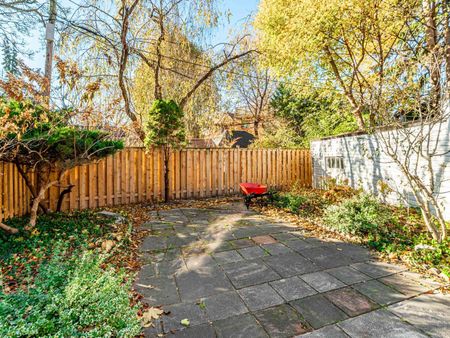 For Lease - 7 Duplex Crescent, Toronto, Ontario - Photo 4