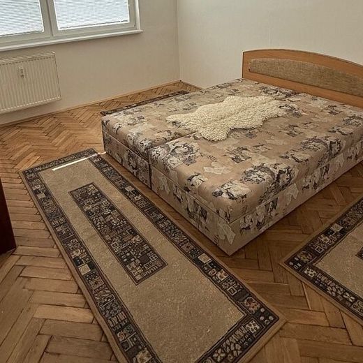 Na prenájom 3 izbový byt s balkónom, Robotnícka, Senica - Fotografia 1