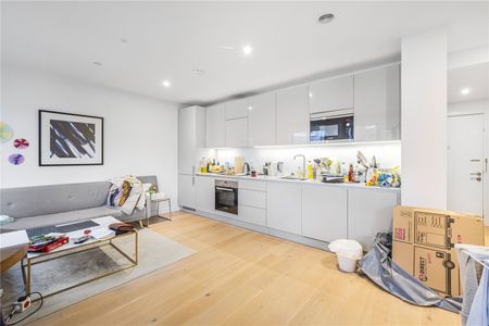 Walworth Square, London, SE17 1GA - Photo 2