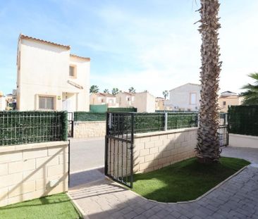 Alquiler Temporada Larga, Chalet independiente Guardamar - Photo 4