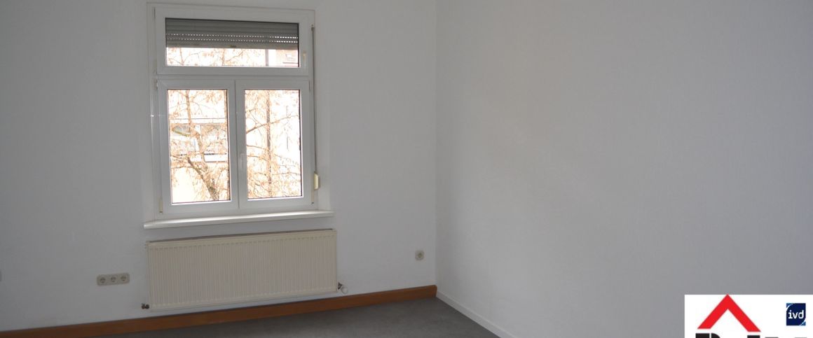 *Renoviert - 2 Zimmer - Bad mit Wanne und Fenster - Kücheneinrichtung möglich - frei* - Photo 1