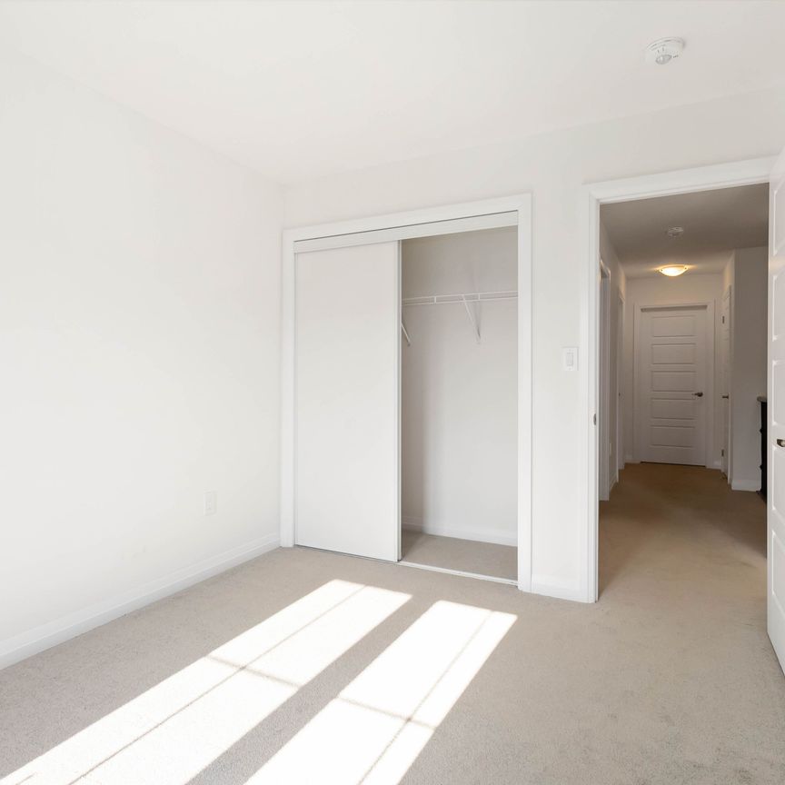 For Lease - 122 Granville Crescent, Haldimand, Ontario - Photo 1