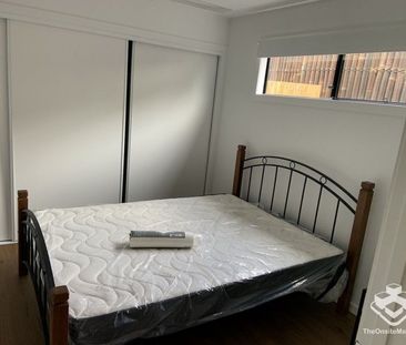 Modern Spacious One Bedroom Unit â Fully Furnished, All Bills Inc... - Photo 3