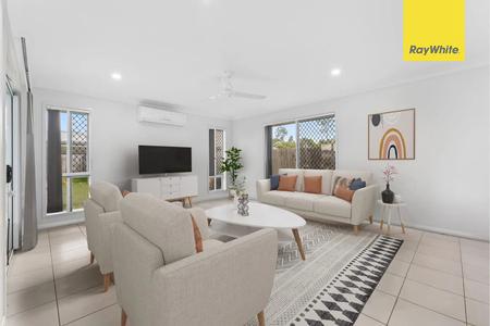 Spacious family home with 4 Bedroom, 2 Bathroom, Solar and Aircons - Photo 4