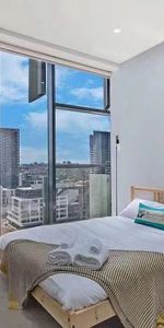 Luxury TWO BEDROOM Apartment with FURNISHED and CITY VIEW! - Photo 3