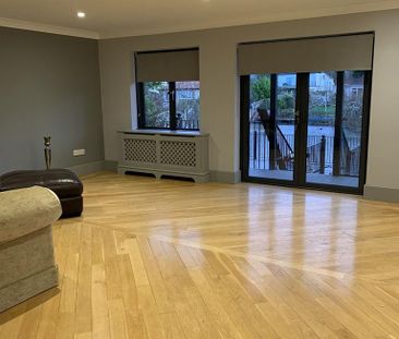 5 bedroom detached house to rent - Photo 2