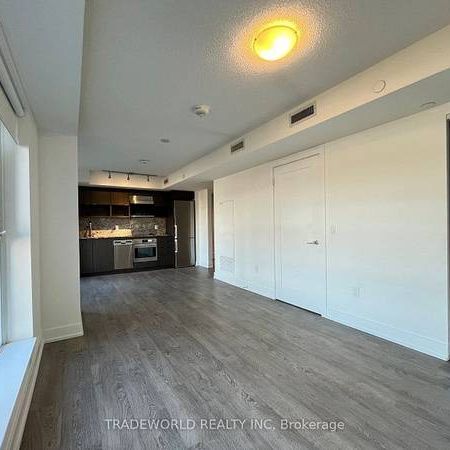 TRIDEL LUXURIOUS & SPACIOUS STUDIO INCREDIBLE AMENITIES ON SUBWAY LINE - Photo 4