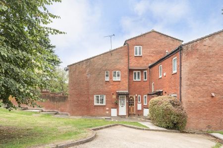 2 bedroom terraced house to rent - Photo 3