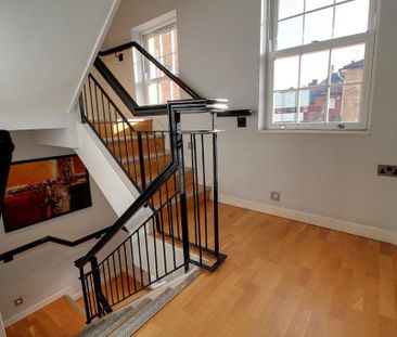 1 bedroom penthouse to rent - Photo 3