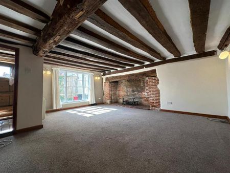 3 bedroom semi-detached house to rent - Photo 2