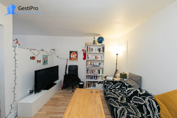 911 2e avenue - Photo 1