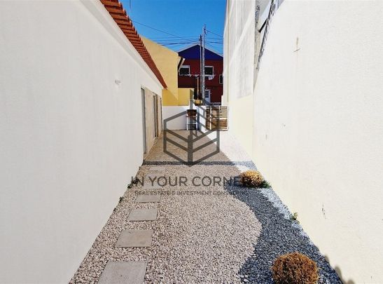 Loures, Lisbon - Photo 1