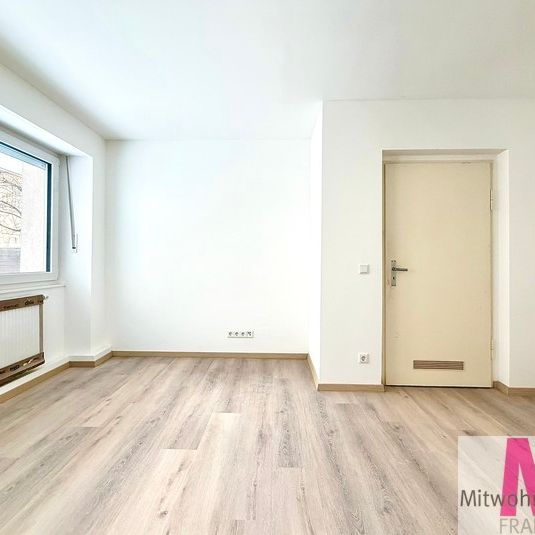 Modern möblierte Wohnung im Herzen von Nürnberg - Photo 1