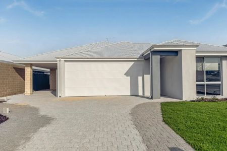 Brand New 3x2 Home in Sought-After Madora Bay - Photo 4
