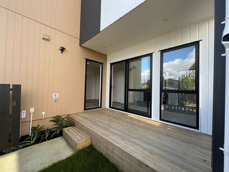 Glen Eden, 3 bedrooms - Photo 2