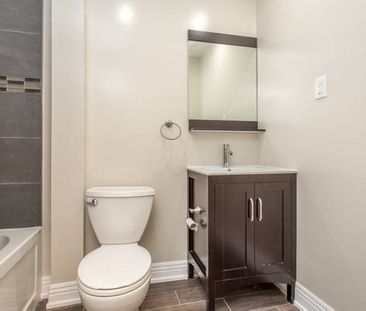 Two Bedroom – Trinity Bellwood’s and Queen St West - Photo 4