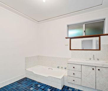 16 Clyde Place, Mandurah, WA 6210 - Photo 1