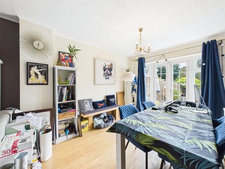 3 bedroom terraced house to rent - Photo 3