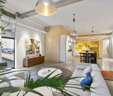 Brilliant location + NY feel - Photo 3