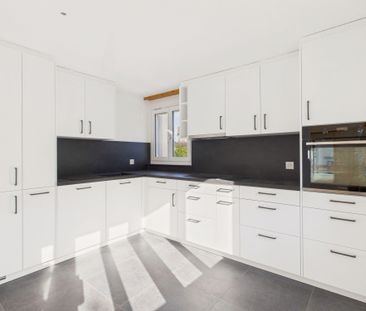 Newly renovated 4.5-room apartment in Flawil - Foto 2