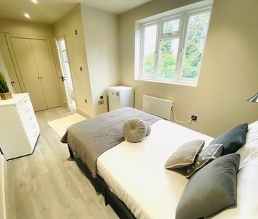 Room in a Shared Flat, Glenister Park Road, SW16 - Photo 4