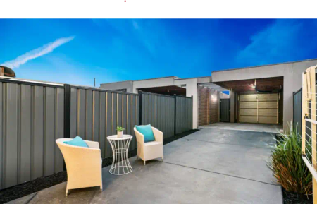 “Your new home awaits!” - Photo 4