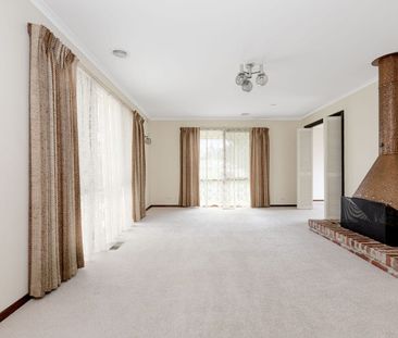 WELL PRESENTED FAMILY HOME - Photo 2