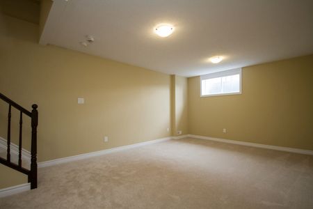 For Lease - 464 Brettonwood Ridge, Kanata, Ontario - Photo 2