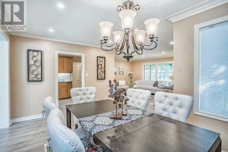 For Lease - 14 Strathroy Crescent, Markham, Ontario - Photo 3