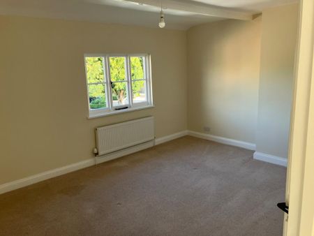 3 bedroom terraced house to rent - Photo 3