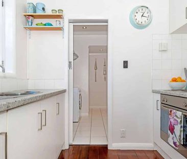1BR Home with Garden & Deck - Photo 4