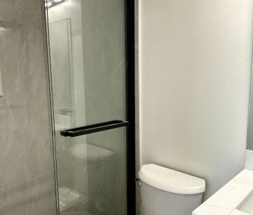 For Lease - 643 Bathurst Street Unit# 101, Toronto, Ontario - Photo 2