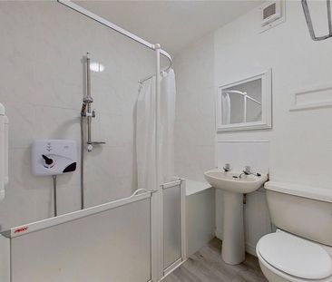 2 bedroom flat to rent - Photo 6