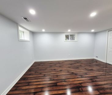 For Lease - 239 Elmwood Avenue, Richmond Hill, Ontario - Photo 6