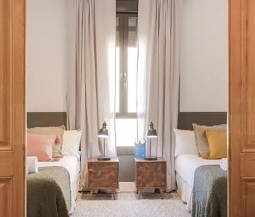 Carrer de Sepúlveda, Barcelona, Catalonia 08015 - Photo 2