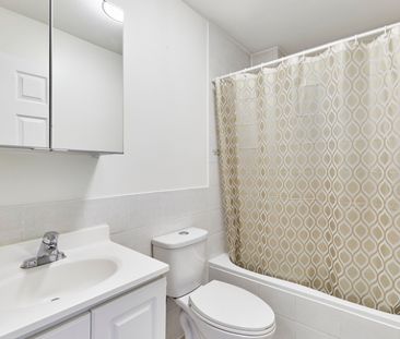 For Lease - 1351 Lansdowne Avenue Unit# Upper, Toronto, Ontario - Photo 6