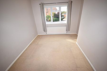 3 bedroom semi-detached house to rent - Photo 4