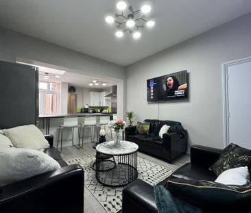 8 bedroom house to rent - Photo 2