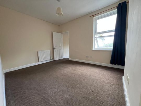 4 bedroom terraced house to rent - Photo 1