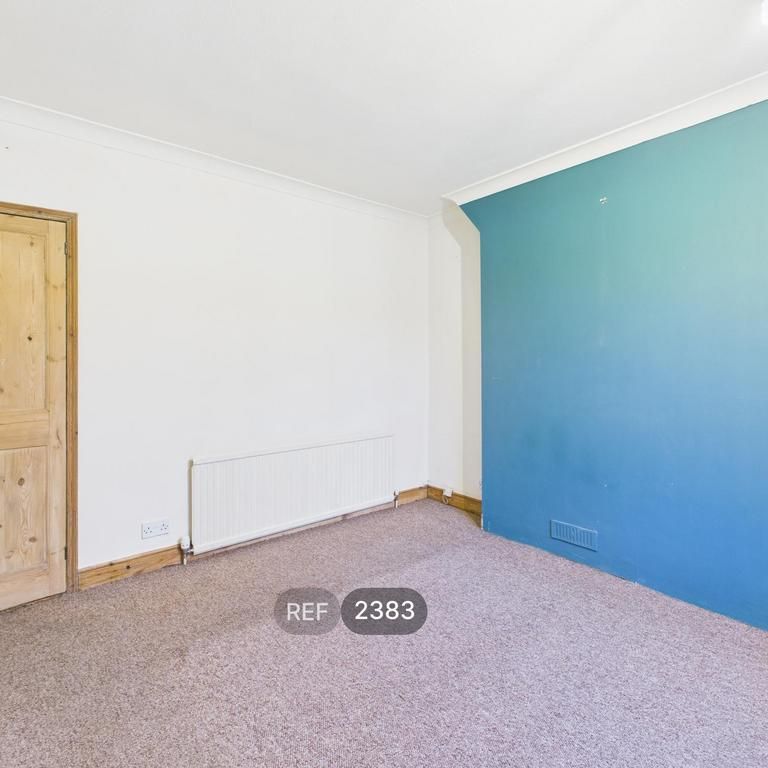 2 bedroom property to rent - Photo 1