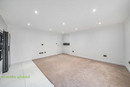 3 bedroom apartment to rent - Photo 3