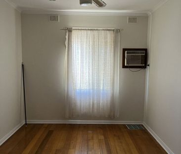 GREAT FAMILY HOME WITH VIEWS! - Photo 3