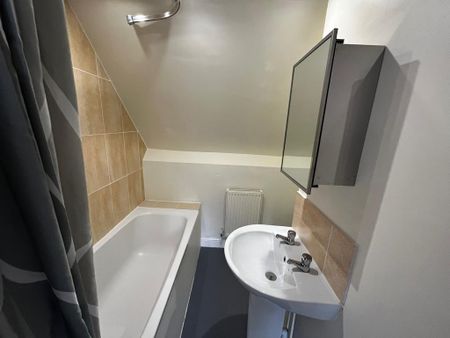 2 bedroom flat to rent - Photo 5