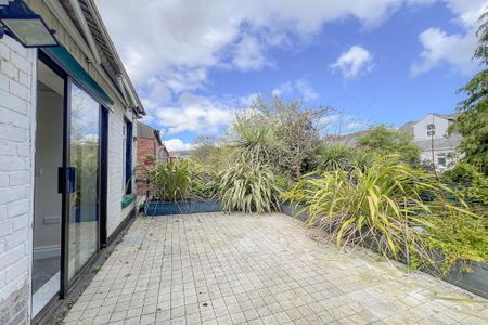 8a Chichester Avenue, Belfast, BT15 5EH - Photo 5