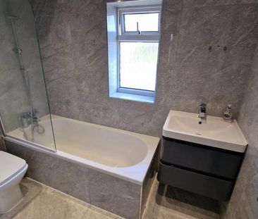 3 bedroom semi-detached house to rent - Photo 6