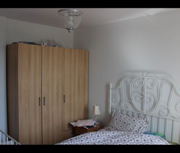 2 Bed Flat, Evelyn Street, SE8 - Photo 3