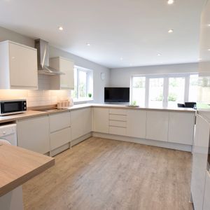 🌟Luxury En-Suite Rooms🌟 Bedroom E - Photo 2